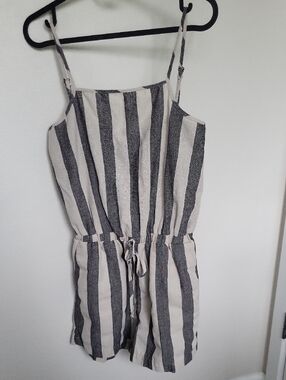 Ci Sono Cream and Gray Striped Linen Romper Size SMALL S